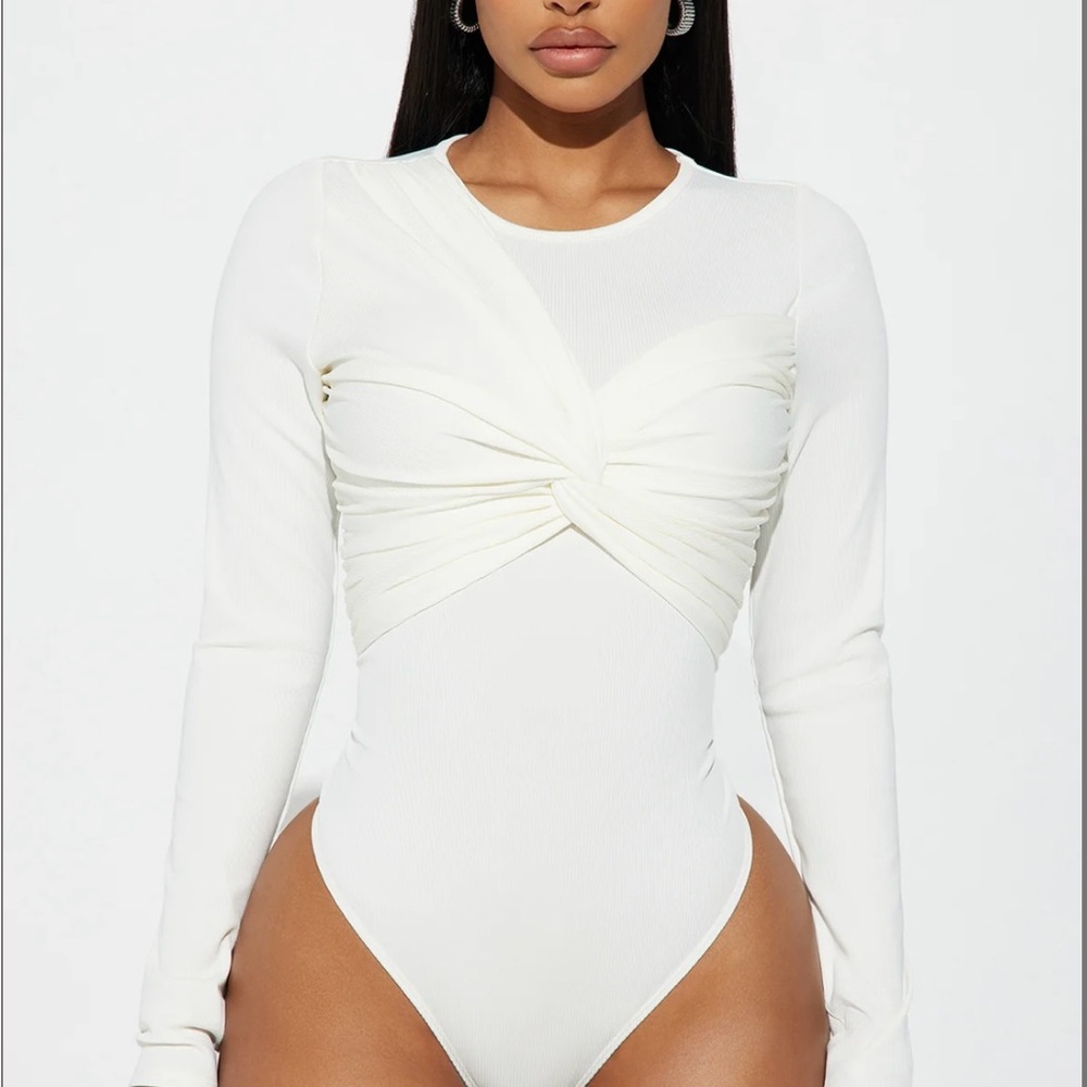 Elegant White Long Sleeve Bodysuit
